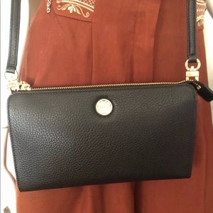 Tory Burch pebbled wallet crossbody.